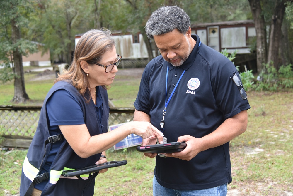 FEMA DSA Outreach Specialists Provide Information to Surivivors of Hurricane Helene