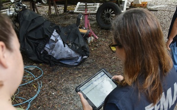 FEMA DSA outreach specialists are providing information to hurricane survivors