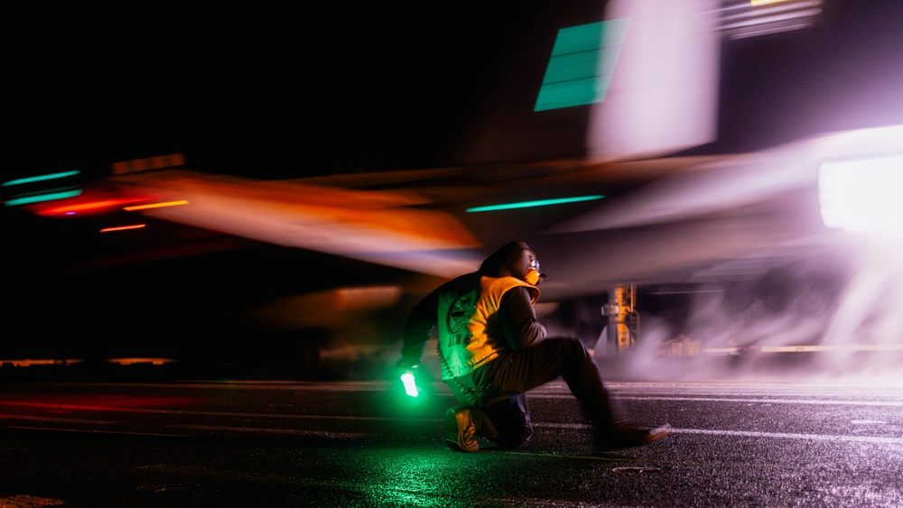 USS George Washington Conducts Flight Operations