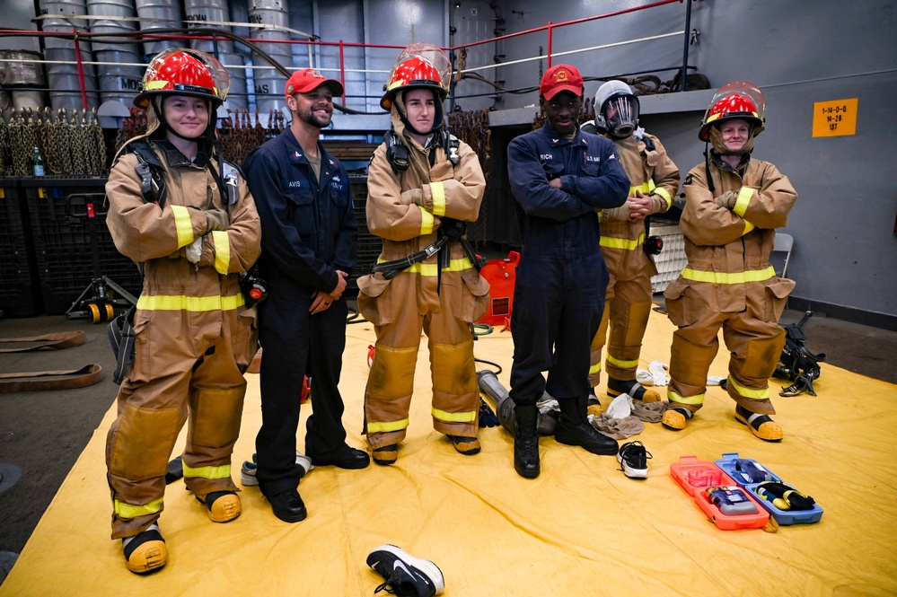 San Diego Wave FC Tours USS Germantown during FWSD