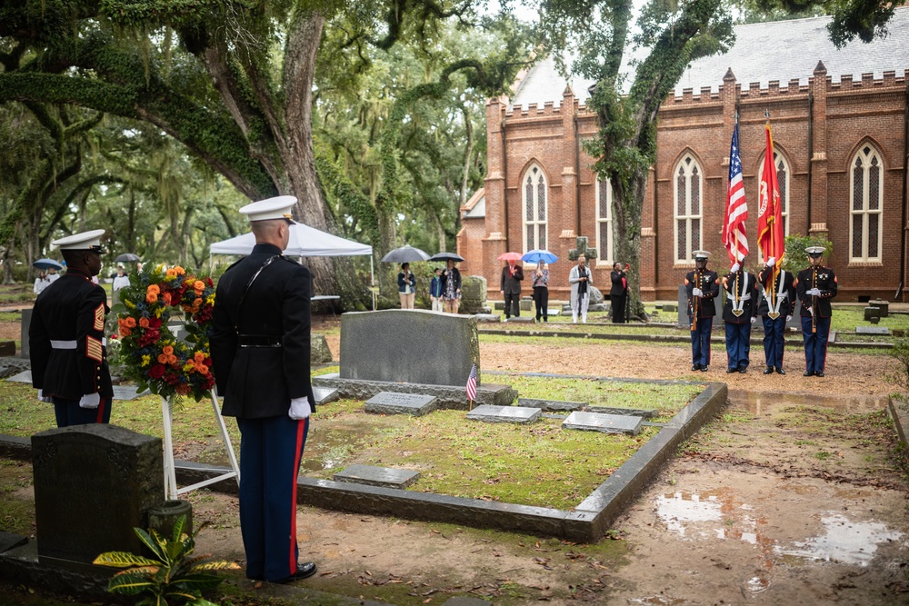 Marines Honor Former Commandant with Wreath Laying