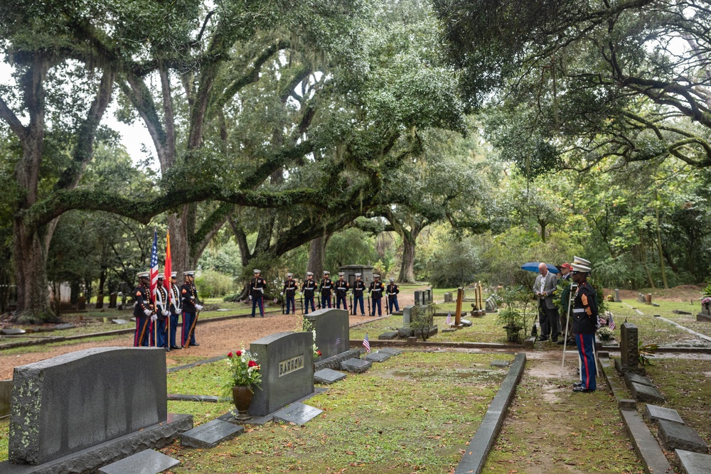 Marines Honor Former Commandant with Wreath Laying