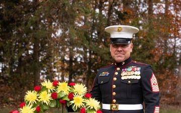 MCBQ's Sgt Maj pays respects to 7th SMMC during Wreath Laying Ceremony