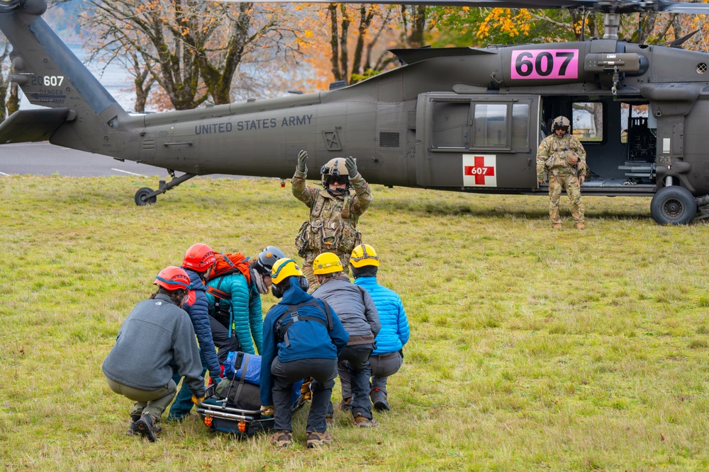 Youth Search and Rescue Team Trains with National Guard Helicopter Crew