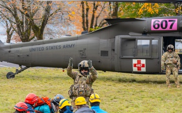 Youth Search and Rescue Team Trains with National Guard Helicopter Crew