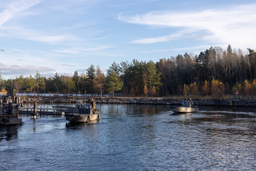 U.S. Marines Participate in a Coxswains Course