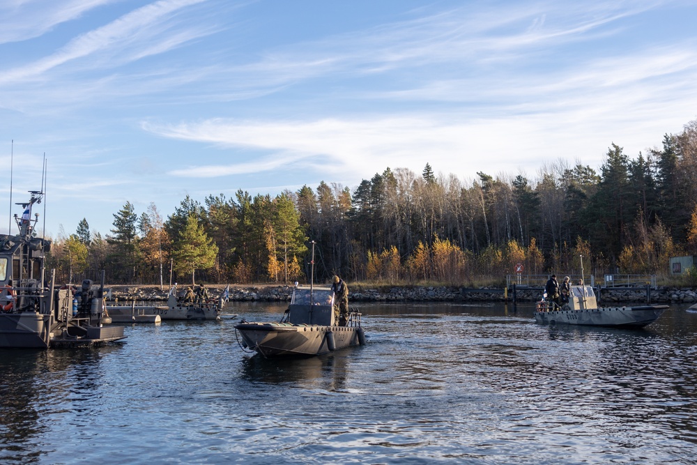 U.S. Marines Participate in a Coxswains Course