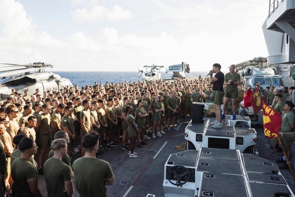 15th MEU Holds PT Competition to Celebrate Second 249th Birthday