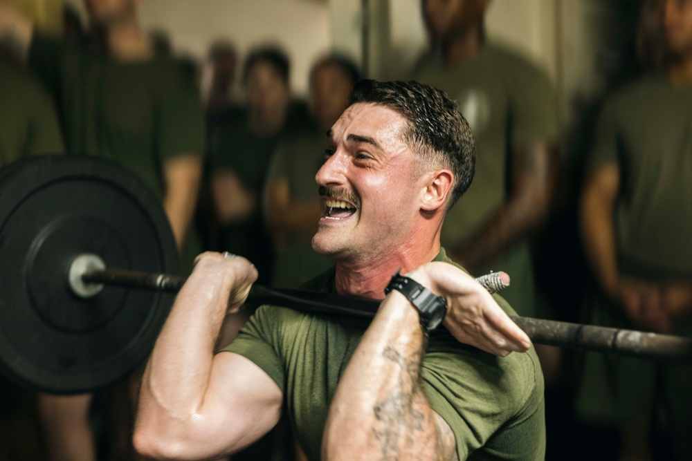 15th MEU Holds PT Competition to Celebrate Second 249th Birthday