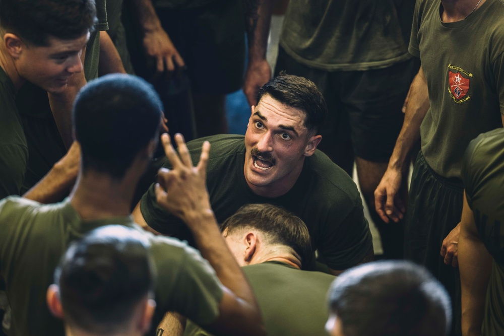 15th MEU Holds PT Competition to Celebrate Second 249th Birthday