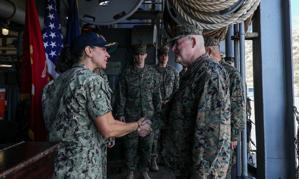 MFEA CG Visits 24th MEU (SOC)