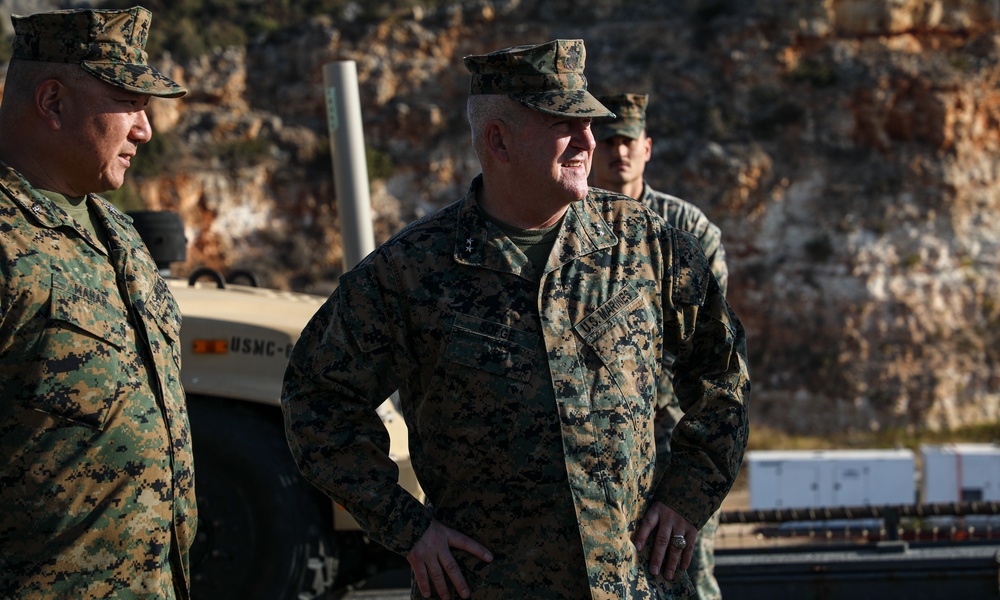 MFEA CG Visits 24th MEU (SOC)