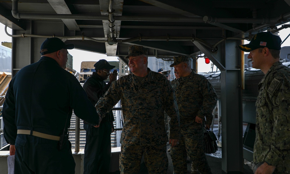 MFEA CG Visits 24th MEU (SOC)