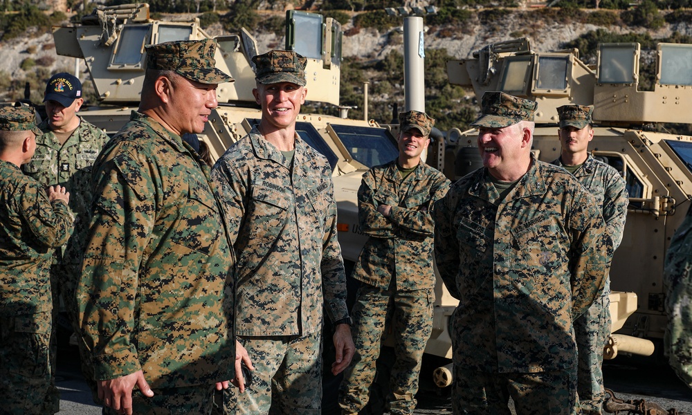 MFEA CG Visits 24th MEU (SOC)