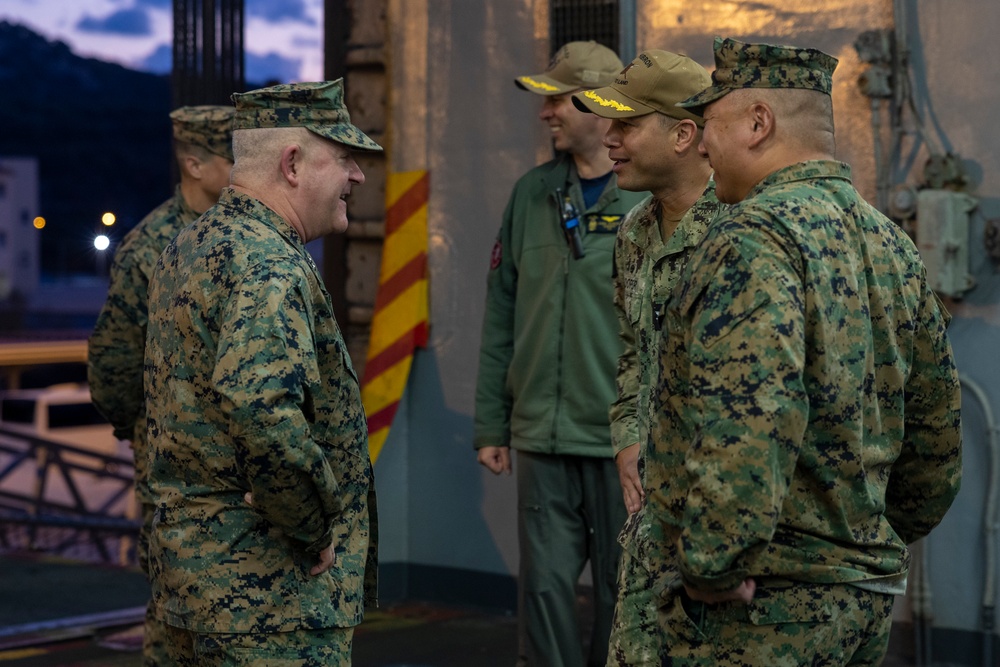 MFEA CG Visits 24th MEU (SOC)