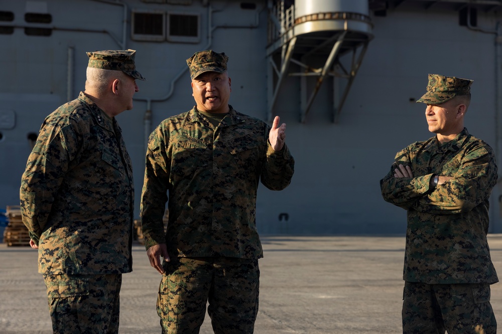 MFEA CG Visits 24th MEU (SOC)