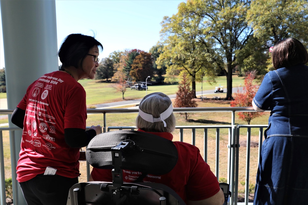 Black Hawk Landing Sparks Pride and Excitement at Armed Forces Retirement Home 