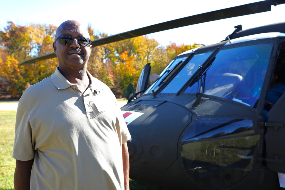 Black Hawk Landing Sparks Pride and Excitement at Armed Forces Retirement Home 