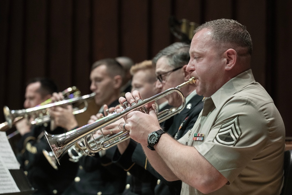 Soldier-musicians create tunes, perform at university