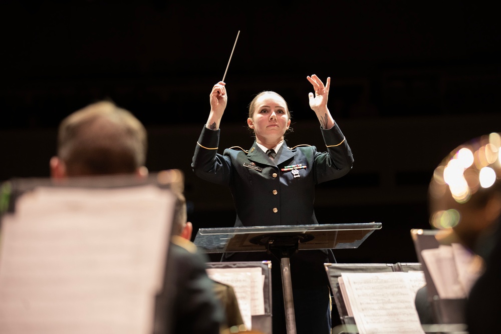 Soldier-musicians create tunes, perform at university