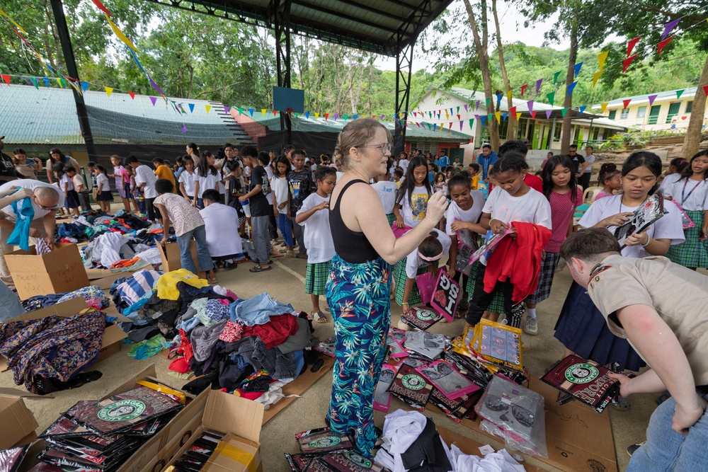 MSC Far East, Singapore Team Deliver Goodwill to Philippine Aeta Children