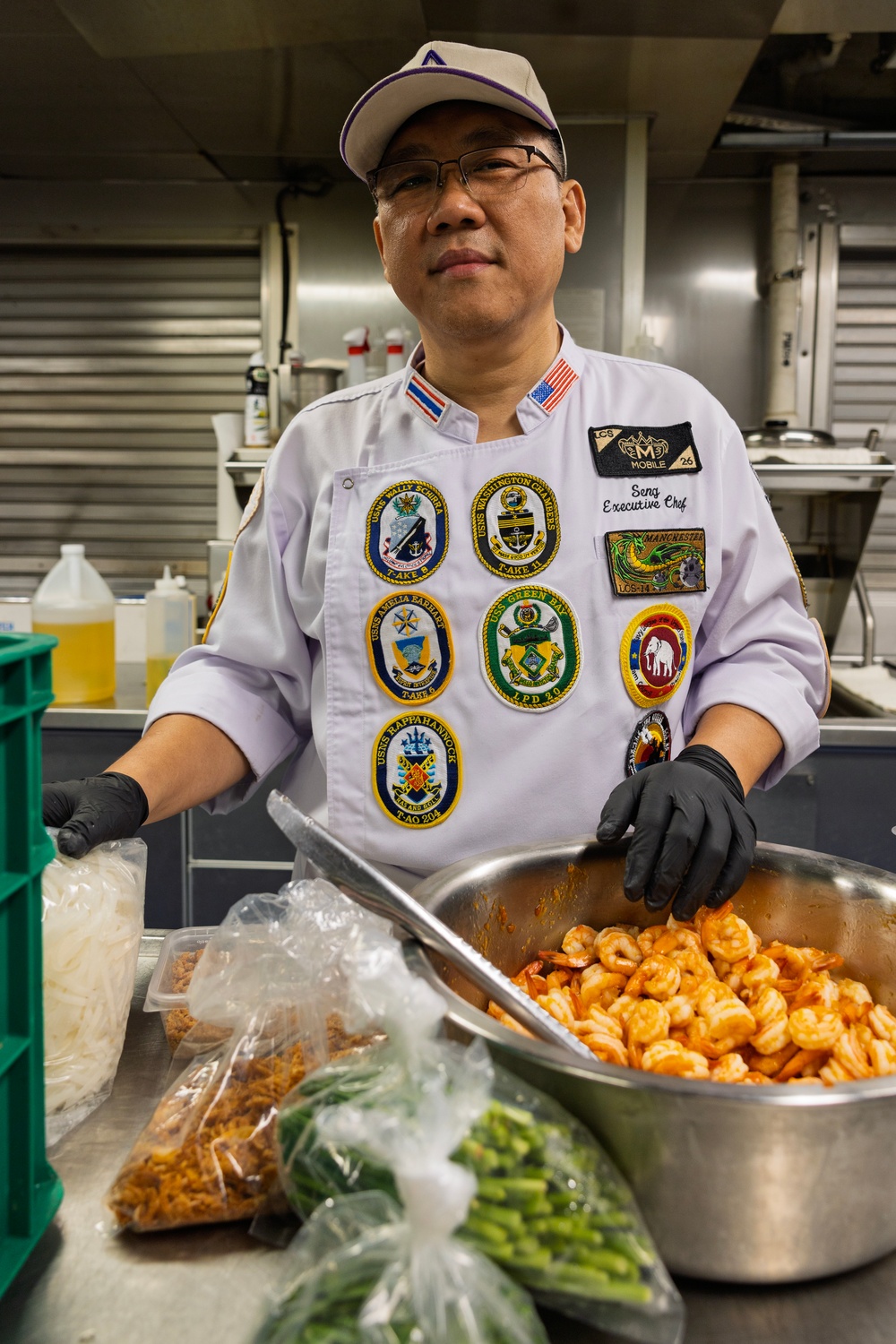 Thai Chef Recognized for Volunteer Work Supporting U.S. Navy Ships