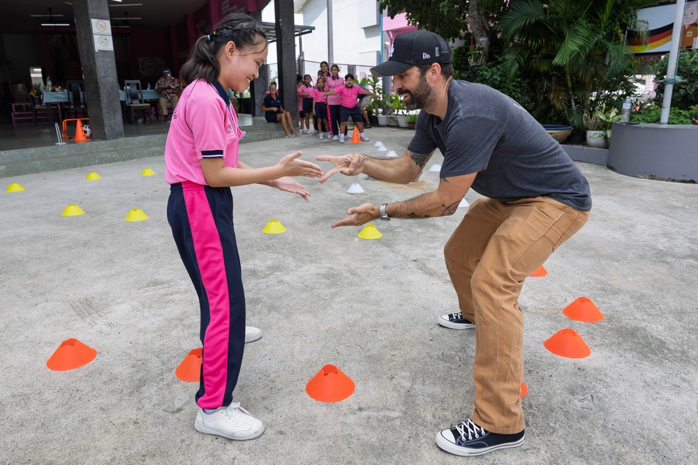 MSC Far East, USNS City of Bismarck Visit Learning Center in Thailand