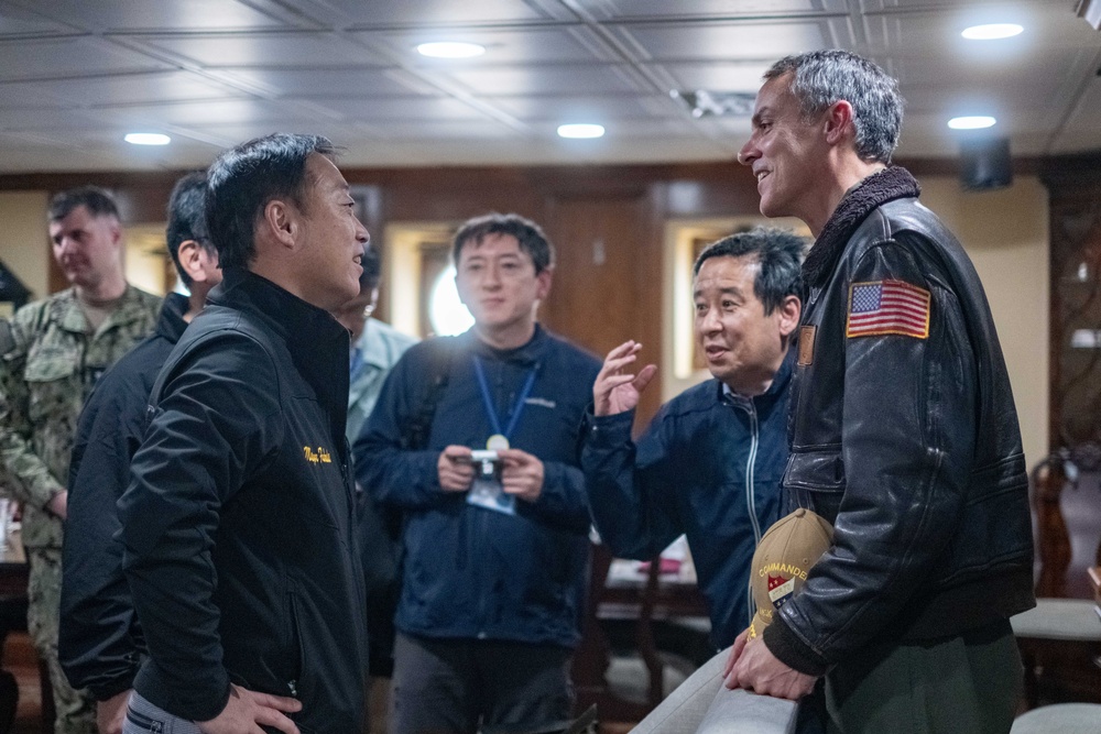 Commander, Task Force 70 (CTF 70) hosts Mayor of Iwakuni for tour