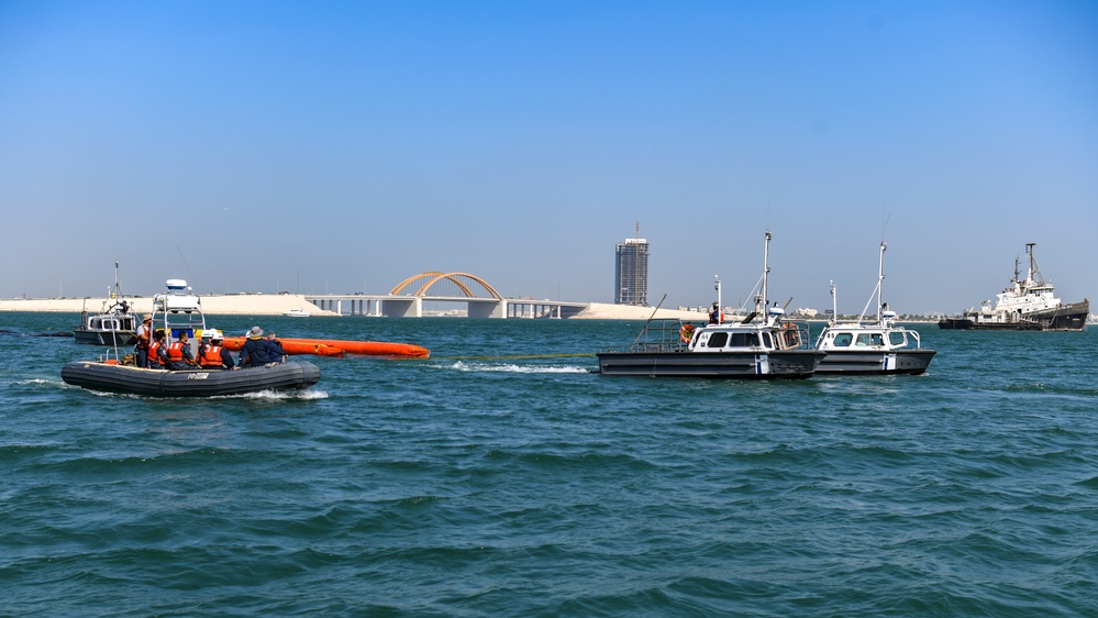 NSA Bahrain, NAVSEA Conduct Annual Oil Spill Response Training Exercise