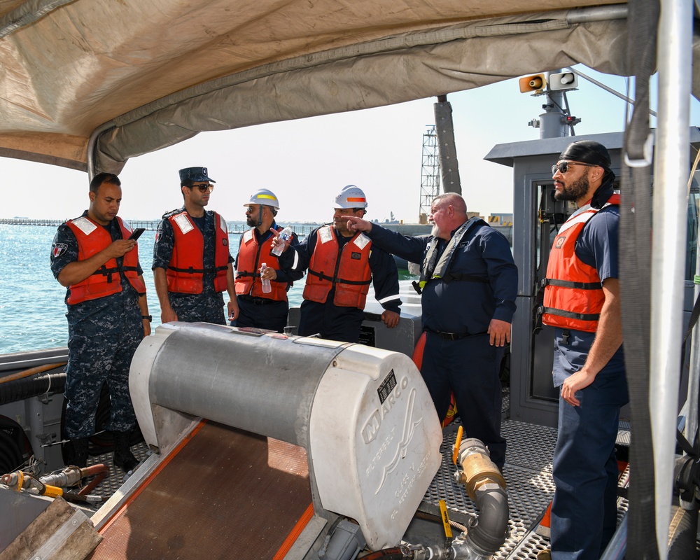 NSA Bahrain, NAVSEA Conduct Annual Oil Spill Response Training Exercise