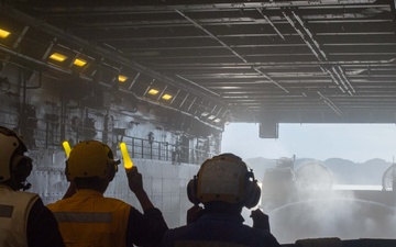 LCAC Operations onboard the USS Green Bay