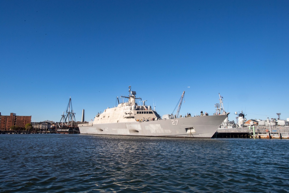 USS Nantucket arrives in Boston