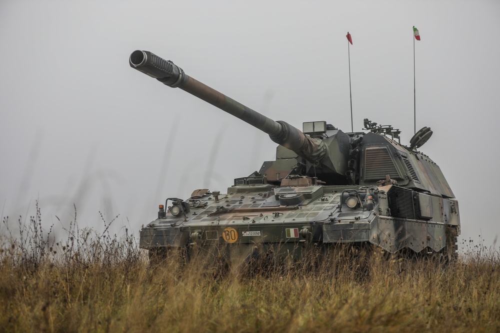 Italian Army PzH 2000 prepares for Exercise Dynamic Front 25