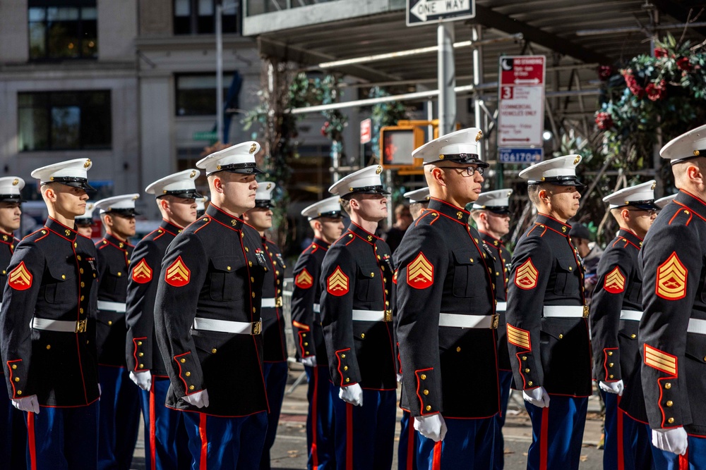 Marines from 25th Marine Regiment Join New York City Veterans Day Parade