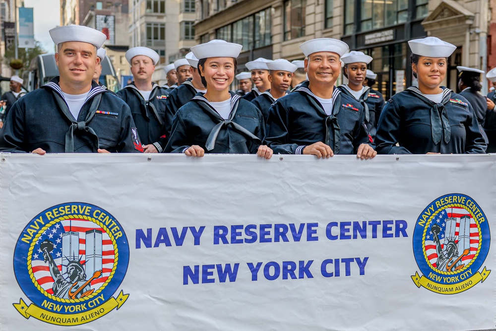 Sailors participate in New York City Veterans Day Parade