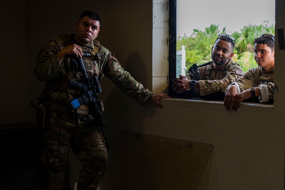 MacDill Security Forces Showcase Breaching Skills