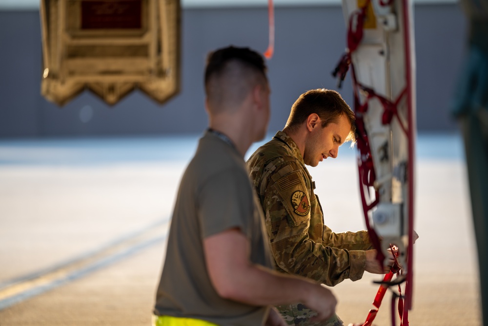 Maintaining the B-2 Spirit