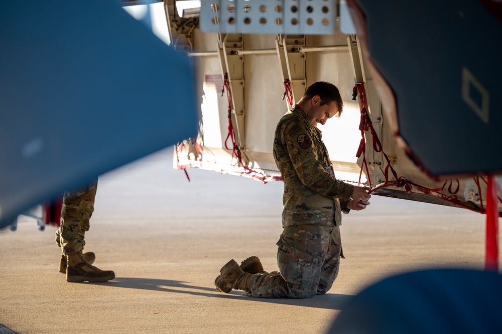 Maintaining the B-2 Spirit