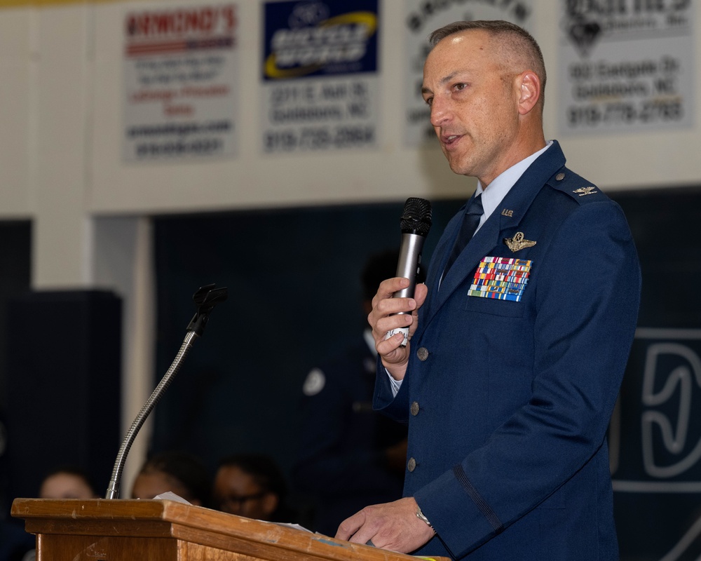 Eastern Wayne High School JROTC cadets, 4th FW leadership honor veteran's sacrifice