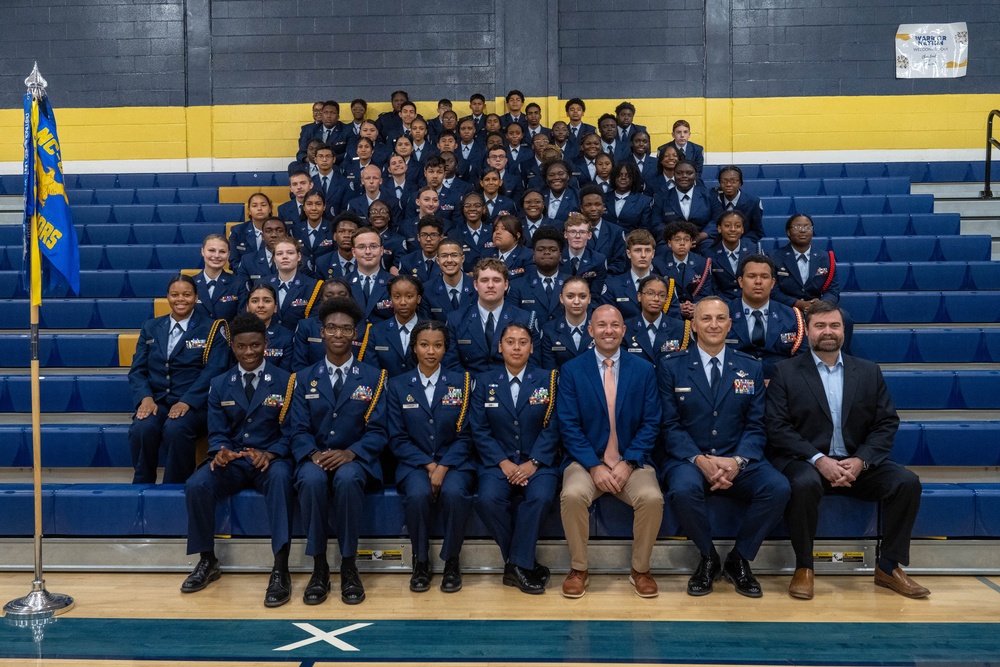 Eastern Wayne High School JROTC cadets, 4th FW leadership honor veteran's sacrifice