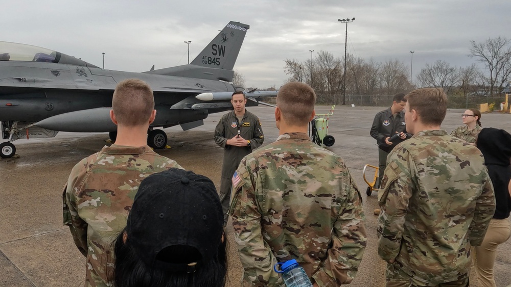 171 ARW Hosts All-Star Leadership Day for Area High School Students (2 of 16)