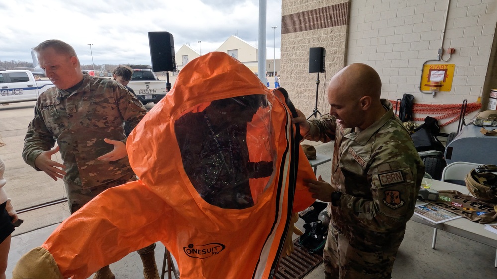 171 ARW Hosts All-Star Leadership Day for Area High School Students (16 of 16)