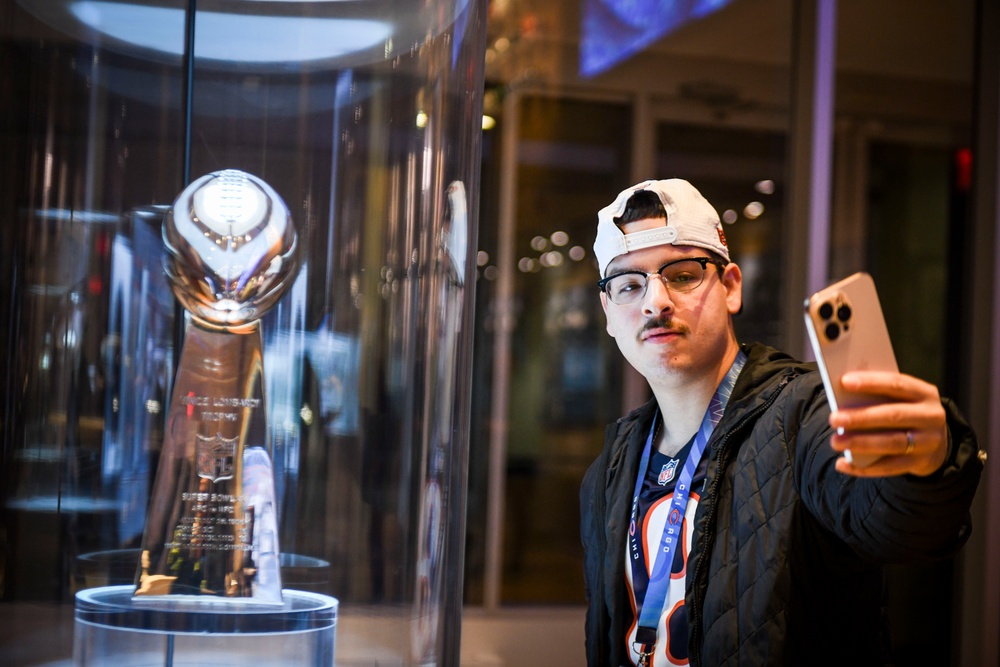 Chicago Bears Host Service Members at Halas Hall