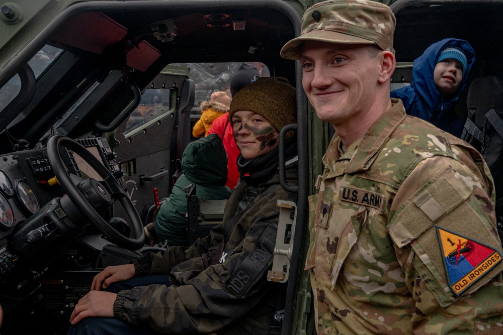 U.S. Army Soldiers Join Polish Citizens to Celebrate Polish Independence Day