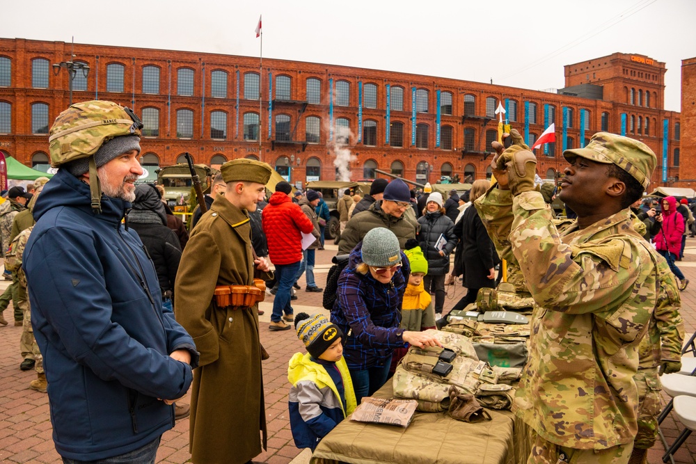 U.S. Army Soldiers Join Polish Citizens to Celebrate Polish Independence Day