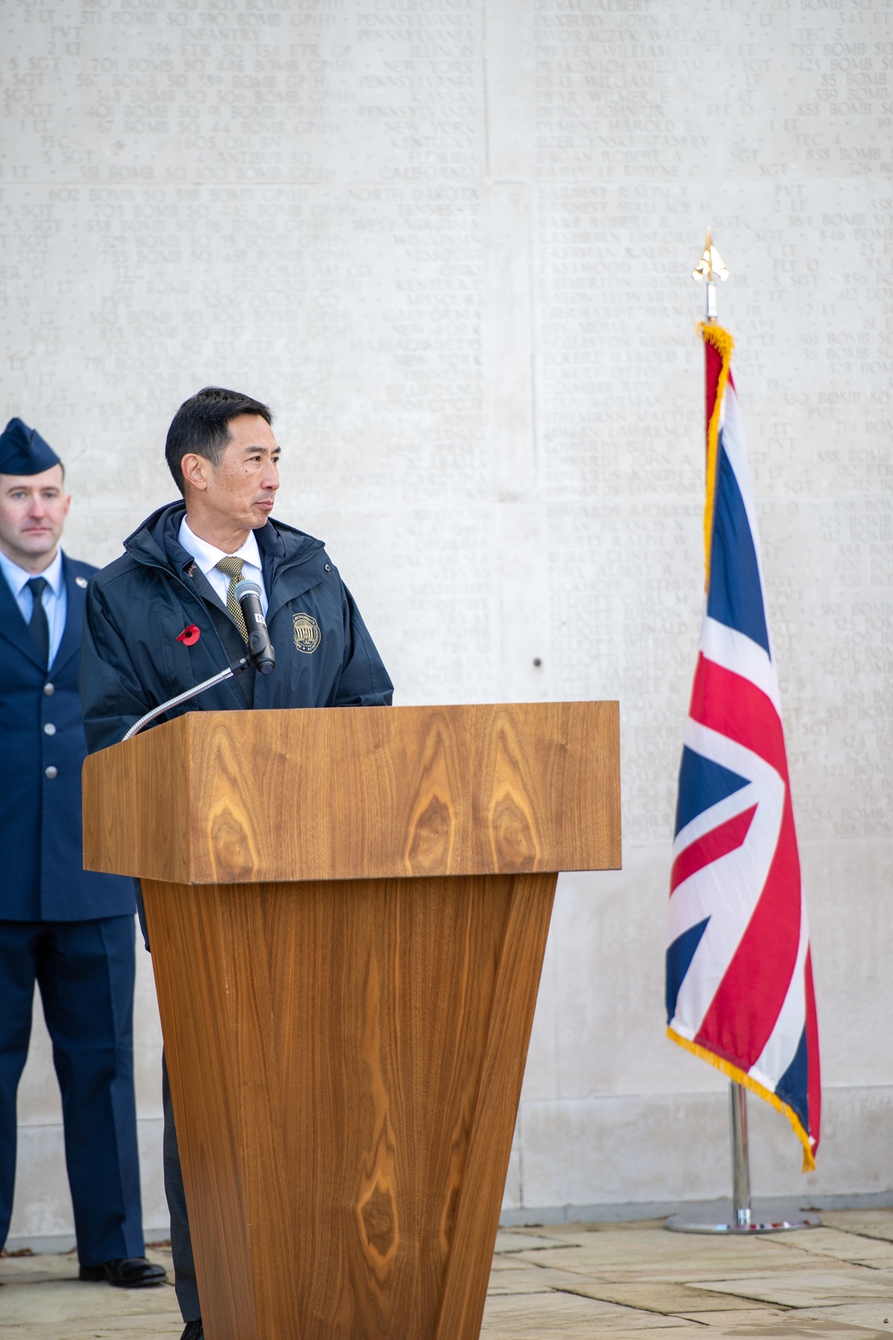 US, UK honor heroes at Veterans Day ceremony