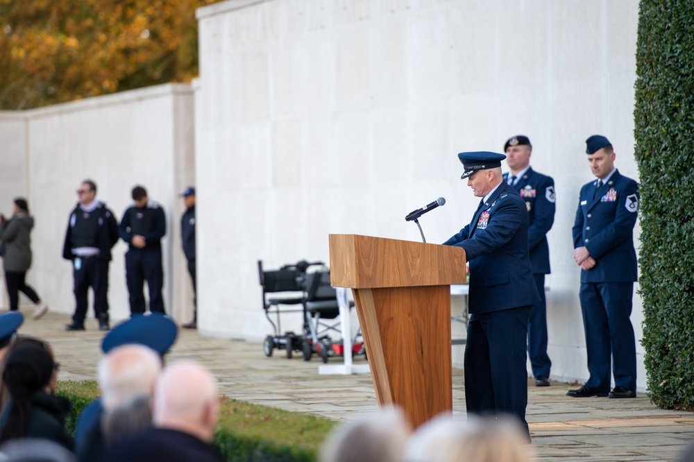 US, UK honor heroes at Veterans Day ceremony