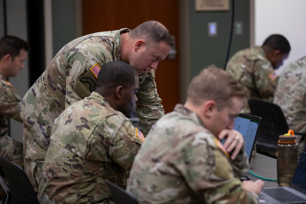 11th Signal Corps hosts the Data Leader's Course