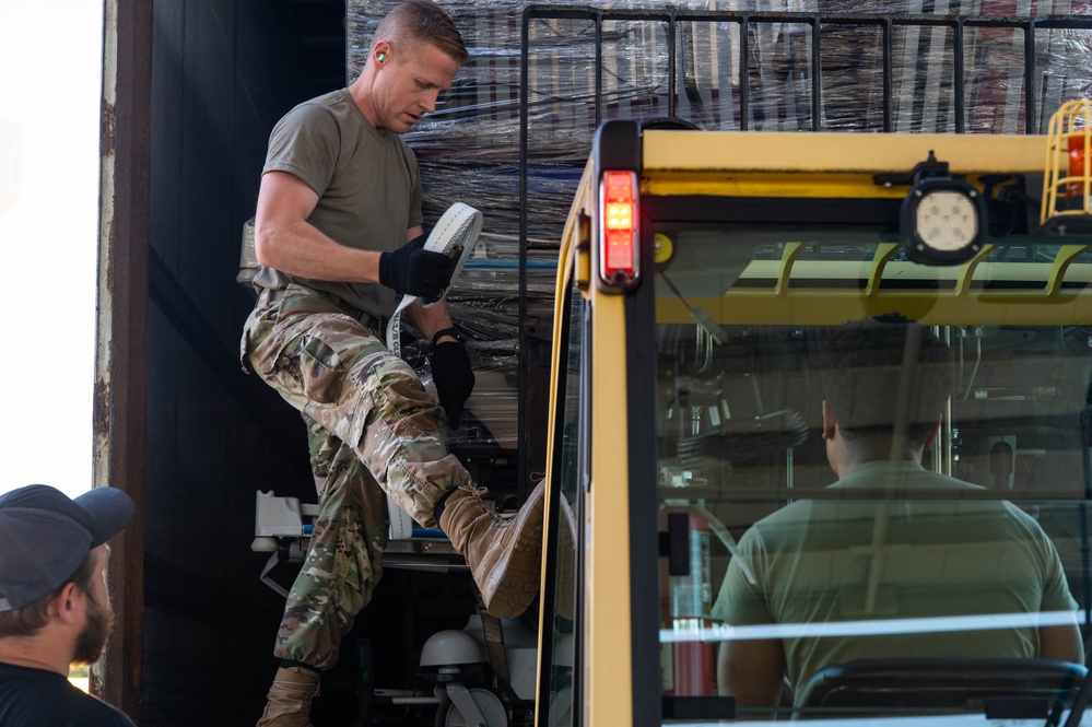 Steel Airmen support humanitarian aid to Honduras