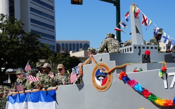 San Antonio Sailors Participate in Annual Veteran's Day Parade